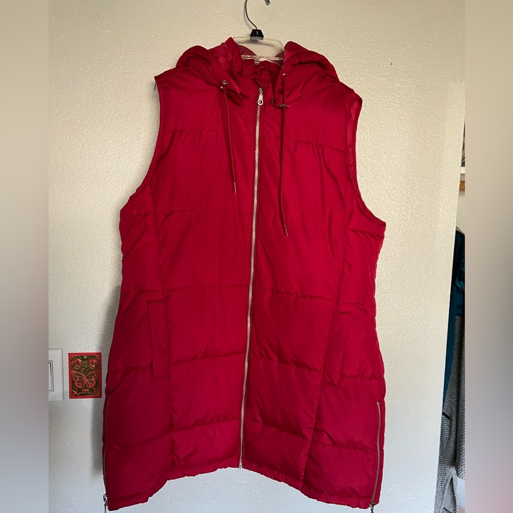 Red puffer vest size large